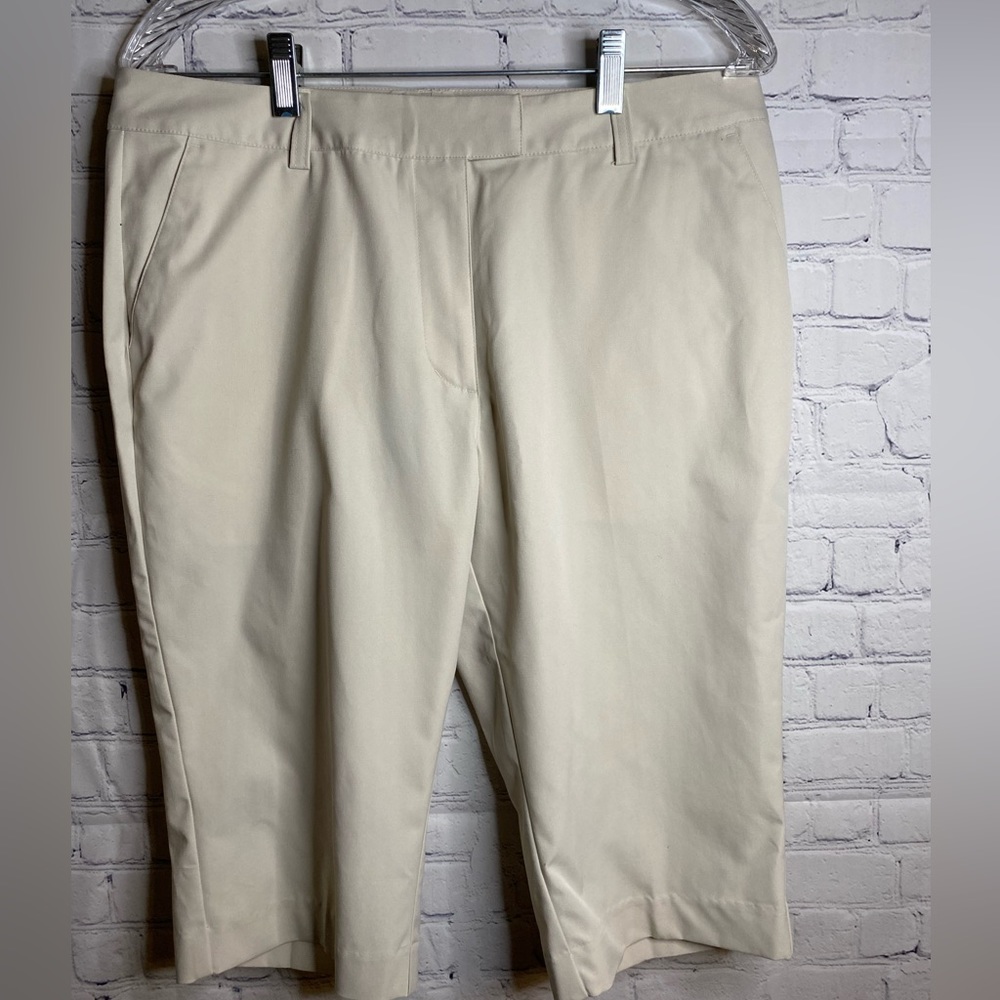 Adidas women’s short capri pant. Size 10